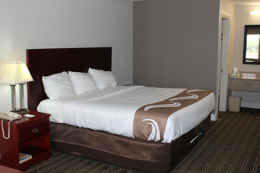 Quality Inn & Suites Port Arthur - Nederland מראה חיצוני תמונה